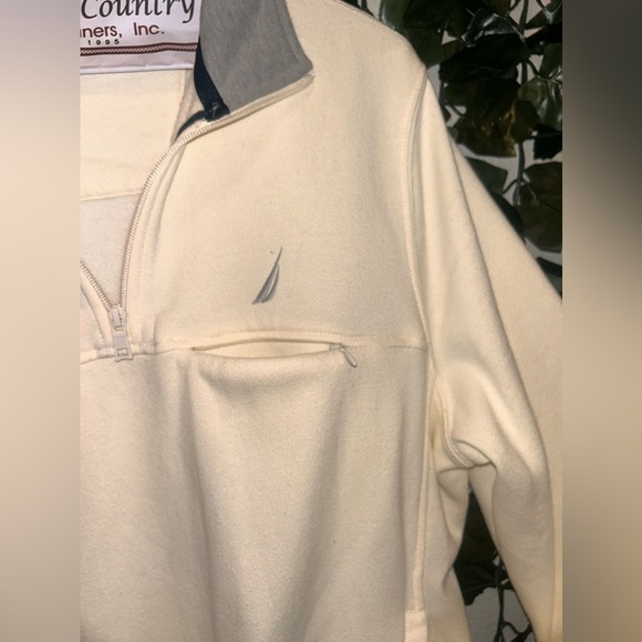 Used men’s Nautica size M - Picture 3 of 5